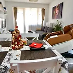 Relaxing Coresi Apartamento *